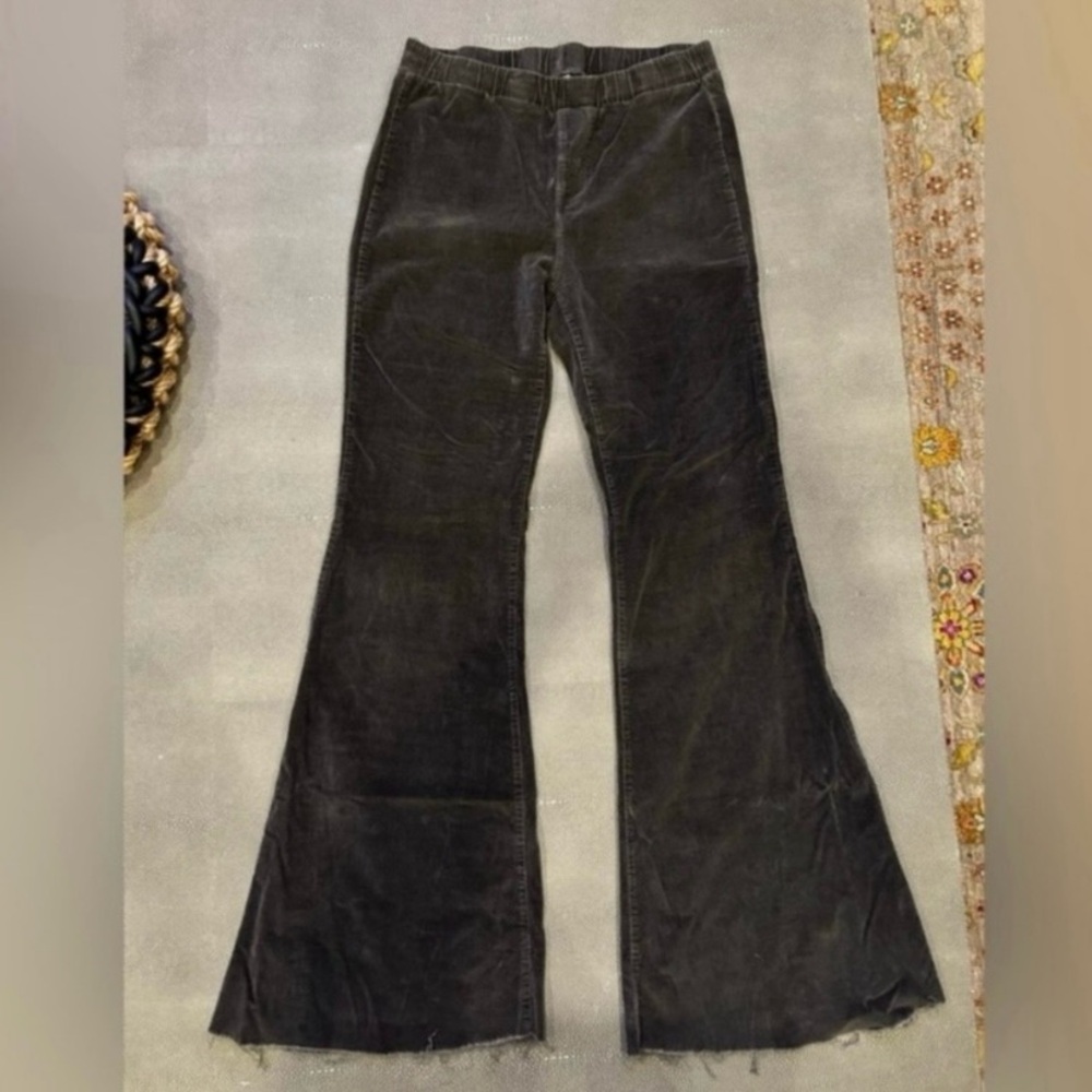 3/$21 Wishlist Pull On Flare Pants size L